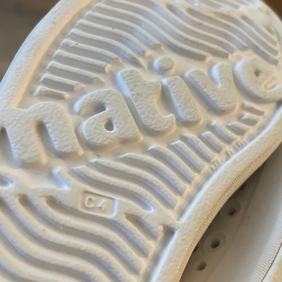 Native Jefferson white Toddler Shoes Size 4 - Picture 7 of 8